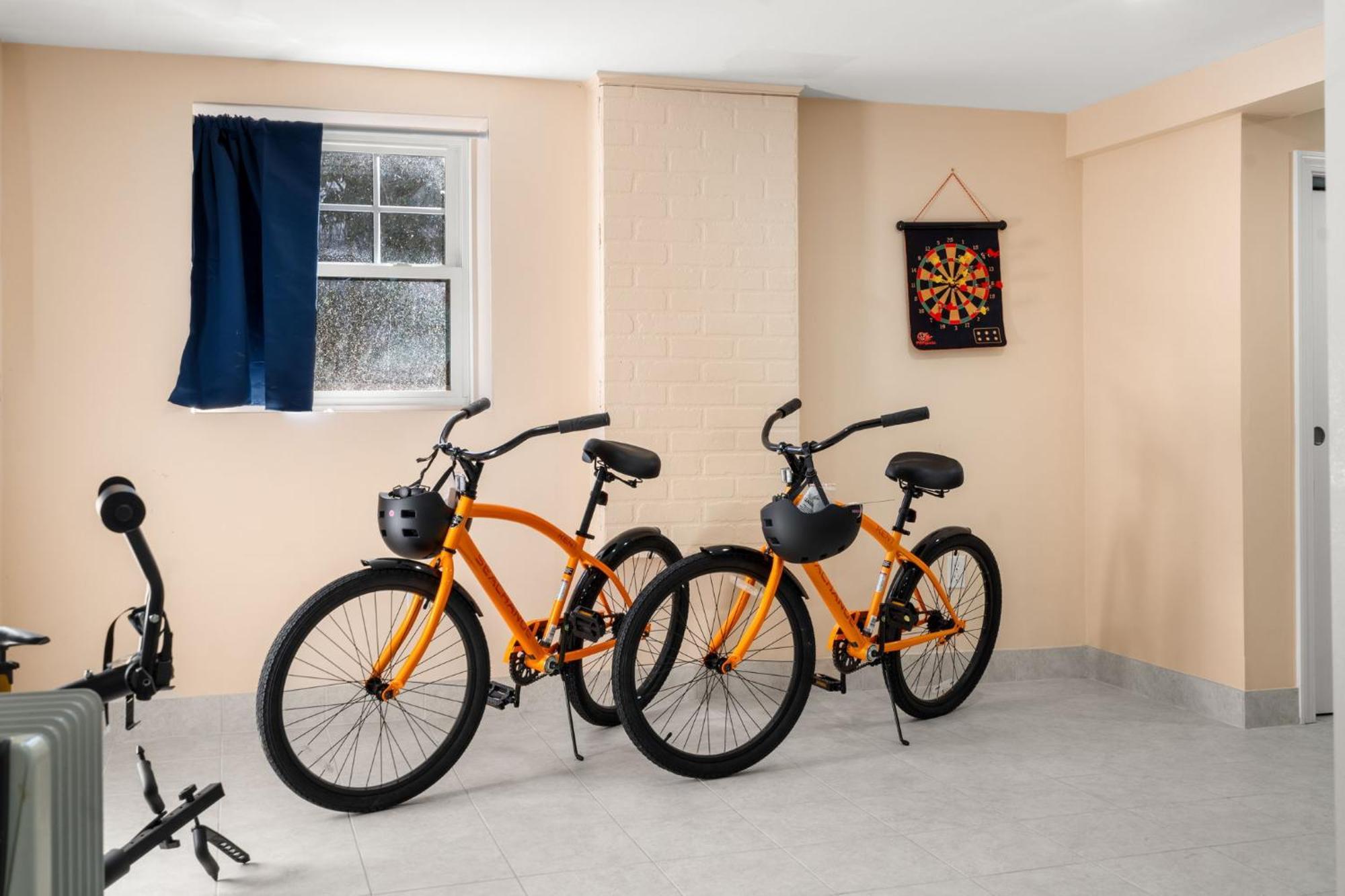 Hot Tub, Electric Bikes, Solo Stove, Projector, Smores Марблгед Екстер'єр фото